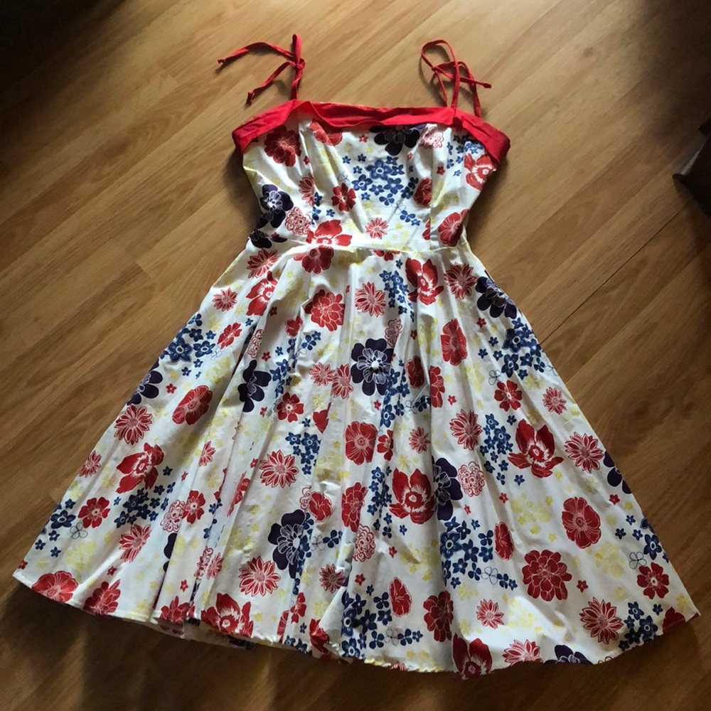 Pin Up Girl Vintage Inspired XL Flowered Dress